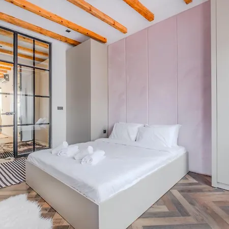 شقة Spacious Modern Flat With Balcony 5 Min To Taksim *