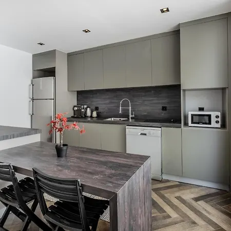 Spacious Modern Flat With Balcony 5 Min To Taksim *
