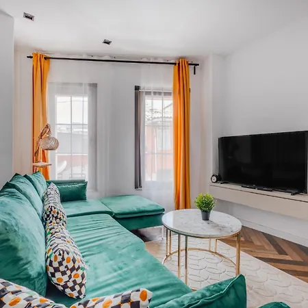 Διαμέρισμα Spacious Modern Flat With Balcony 5 Min To Taksim Κωνσταντινούπολη