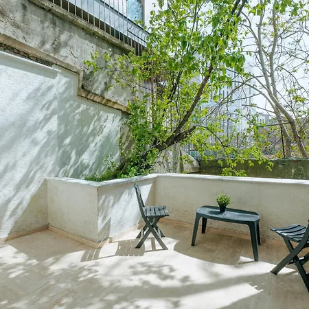 Spacious Modern Flat With Balcony 5 Min To Taksim * Estambul